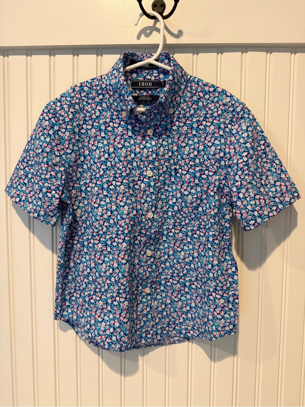 Izod Short-Sleeve Floral Button-Down Shirt in Blue and Pink